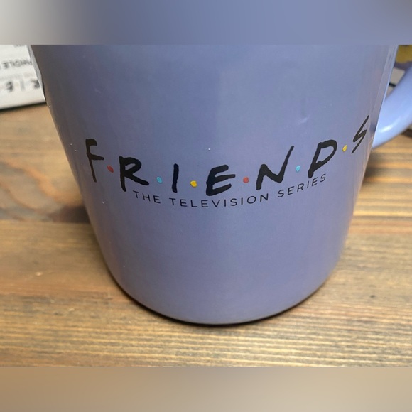 Two Friends TV Show Frame Mugs, Monica’s Peephole Frame Mugs New In Box - Picture 4 of 5